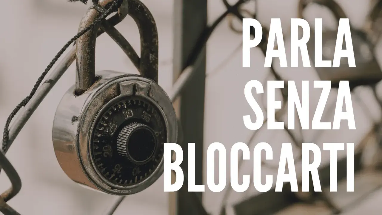 Un lucchetto arrugginito simboleggia la libertà di esprimersi. Impara come parlare bene in italiano senza bloccarti.