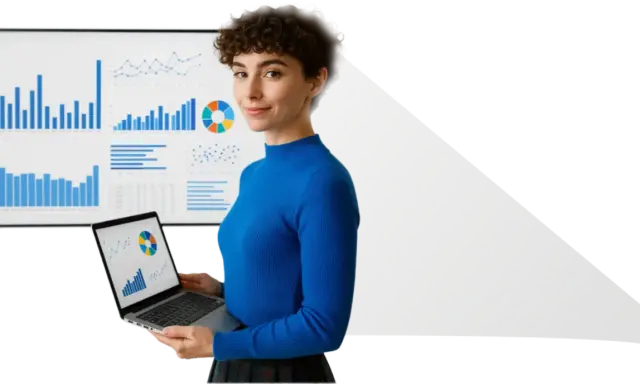 Donna con laptop mostra grafici, perfetta per un corso data analyst.